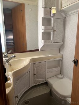 Hobby Excellent 495 UK  6 lůžek -Palandy - 10