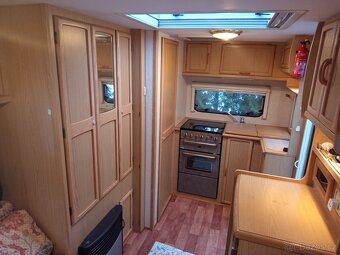 OBYTNÝ PŘÍVĚS BAILEY PAGEANT - 10