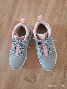 Prodám zateplené dámské boty značka PUMA - 10
