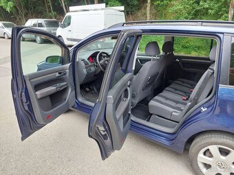 Volkswagen Touran 1.4 TSI, 103kw, 7míst., rok 2008... - 10