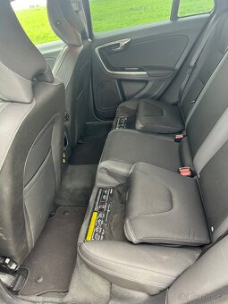 Volvo V60 2.0 D4, 120kW, 2014 - 10