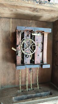 starožitné selské dřevěné vyřezávané hodiny schwarzwald - 10