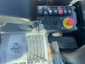 Pásový bagr XCMG - 10