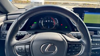 Lexus ES 300h F-Sport Top, DPH - 10