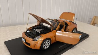 Model Nissan 350 Z Roadster Sunset Orange, Autoart 1:18 - 10
