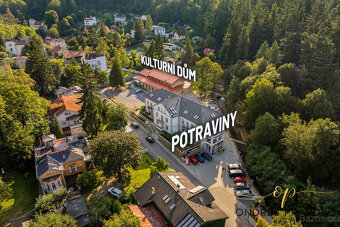 Prostorný byt 3+1 s úložnými prostory a parkovacím stáním v - 10
