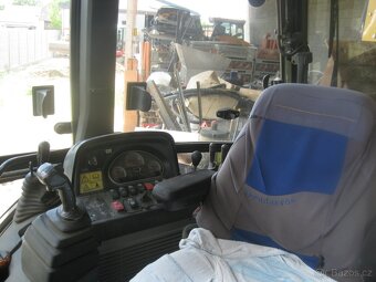Traktor bagr - 10