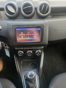Dacia Duster 1.6i SE Prestige Navi Digi Klima Kamera 65000KM - 10