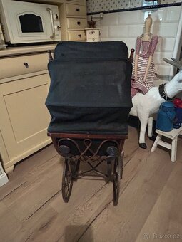 Krásný kočárek ve stylu 19.století (replika) - 10