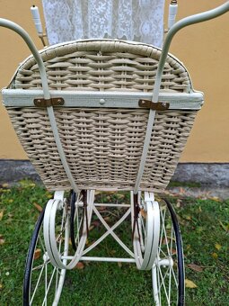 Starožitný kočárek pro panenky č.  636 - 10
