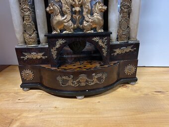 Empírové hodiny - kováři zajímavý model. - 10