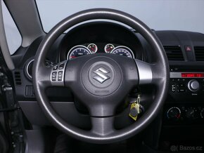 Suzuki SX4 1,5 VVT 82kW Klima (2013) - 10