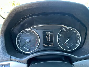 ŠKODA OCTAVIA II. STYLE 2011, 1.6 TDI 77kw - 10