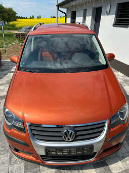 VW Touran Cross 1.9 tdi, 77 KW, rok 2008 - 10