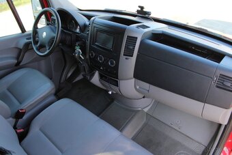 Volkswagen Crafter 2.5TDI,8MÍST,KLIMA,TAŽNÉ - 10