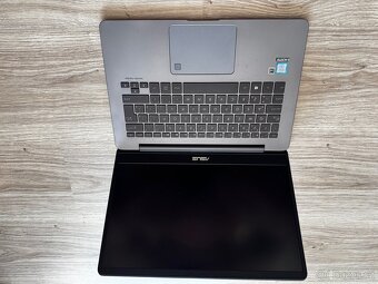 Ultrabook ASUS ZenBook UX430UA, i7, 8GB a 512 SSD - 10
