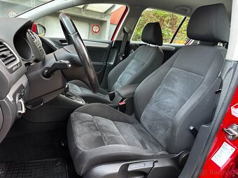 Volkswagen Golf 1.4 TSI 118kW DSG Highline ALU R17 Alcantara - 10