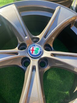 ALU KOLA ALFA ROMEO 5X98 R17 GT - 10