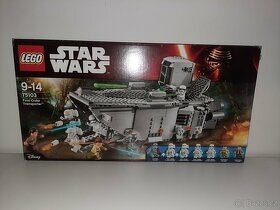 LEGO Star Wars 75103 First Order Transporter - 10