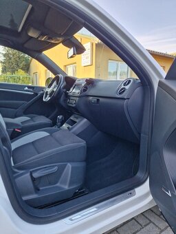 VW Tiguan 2.0TDI 103kW R-line 4Motion DSG Tažné Webasto 2012 - 10