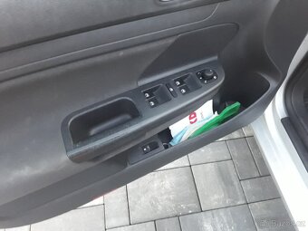 Prodam Volkswagen Golf 5 1.4 benzin-plyn - 10