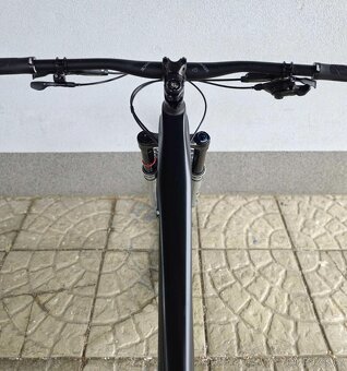 Horské kolo YT IZZO Uncaged 4 Blaze Carbon 2021 29″ - 10
