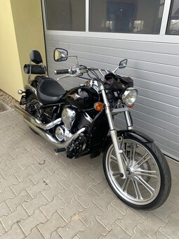 Kawasaki VN 900 Custom - 10