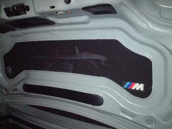 Predám tapacir zadnej kapoty na BMW Z3 - 10