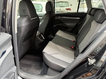 Škoda Enyaq iV Electric 132kW Virtual Ambient ACC Matrix Qi - 10