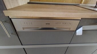 Obytný kontejner s kuchyní / myčka / lednice / el.deska - 10