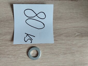 Šrouby, podlozky - 10