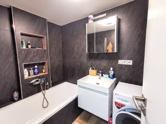 Pronajmu lofotvý byt 4+kk 75m2, Malenovice - 10