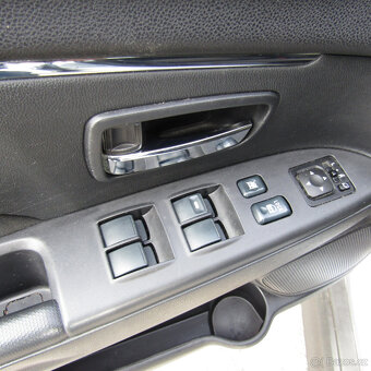 Mitsubishi ASX 1,6i MIVEC 86kw, EDITION, Najeto 76 295km - 10