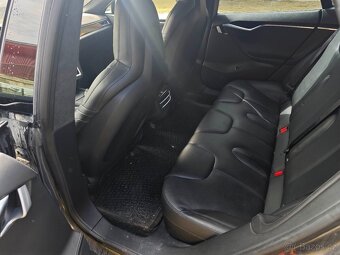Tesla Model S 85d free charging - 10