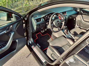 ŠKODA OCTAVIA vRS 2.0 TDi / 4x4 / CHALLENGE / TOP STAV - 10