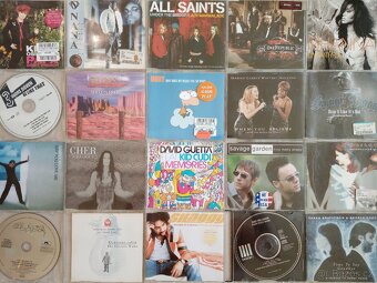 Nova fota 30.6. originál CD singly od 29 Kc - 10