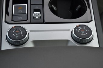 Volkswagen Touareg 3.0 TDI V6 170kW 4MOTION Tiptronic Navi - 10