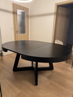 Rozkládací jídelní stůl – černý, moderní design Windsor & Co - 10