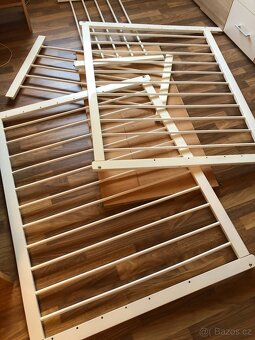 Dětská postýlka a příslušenství - 10