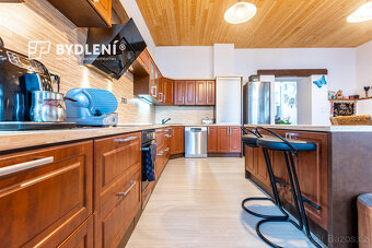 Prodej rodinného domu 339m² s pozemkem 3507m² - 10