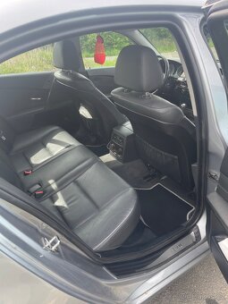 BMW E60 523i - 10