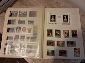 Poštovní známky,  15 albumů  , 4300 známek a aršíků - 10