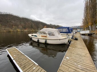 Motorová obytná loď Marex - 10
