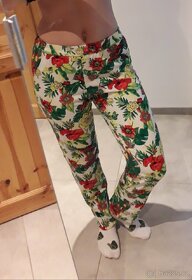 Bonprix dámské letní kalhoty vel 36 S jako nové s květy - 10