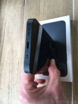 Apple iPhone 13 mini 128GB černý - 10