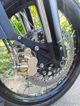 Triumph Tiger 800 XC - 10