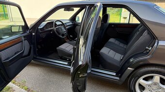 Prodám Mercedes w124 SPORT LINE - 10