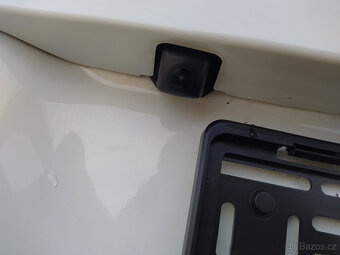 Suzuki Vitara 1.6 VVT, kamera, navi, SMART - 10