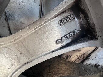 Letní sada alu kol Volvo V40 205/50 R17 - 10