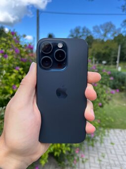 iPhone 15 Pro 128 GB Modrý titan, v jako novém stavu - 10
